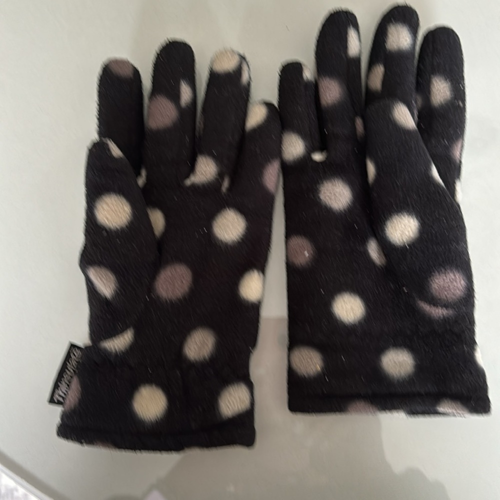 Gloves - Picture 2 of 5